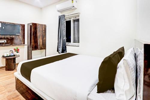 Hyderabad Hotel | Hotel O RB @ KOMPALLY