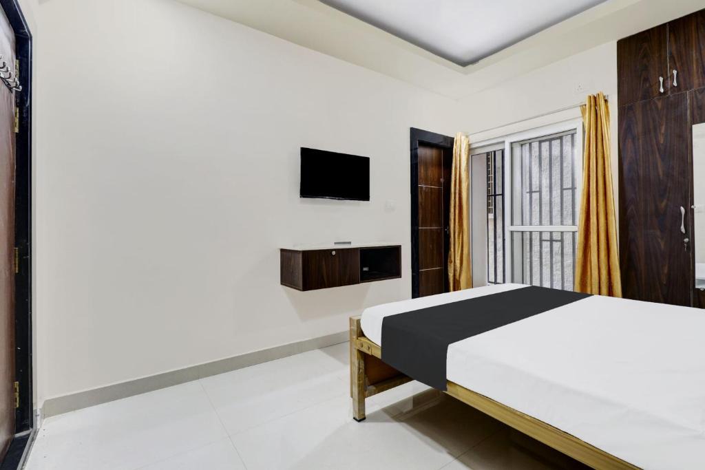 Whitefield Hotel | Hotel O Sri Harshitha Grand Near Zudio - Star Bazaar, Kundalhalli Gate