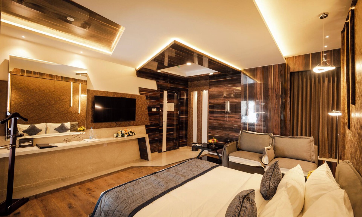 Ram Nagar Hotel | Hotel Park Elanza Coimbatore