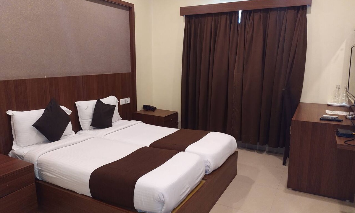 Sholinganallur Hotel | Hotel Parkway Inn