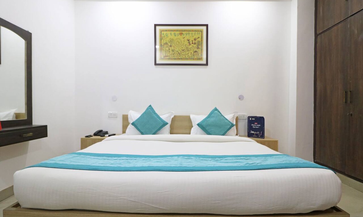 Sector 27 Bed & Breakfast | Hotel Petals Elite 2