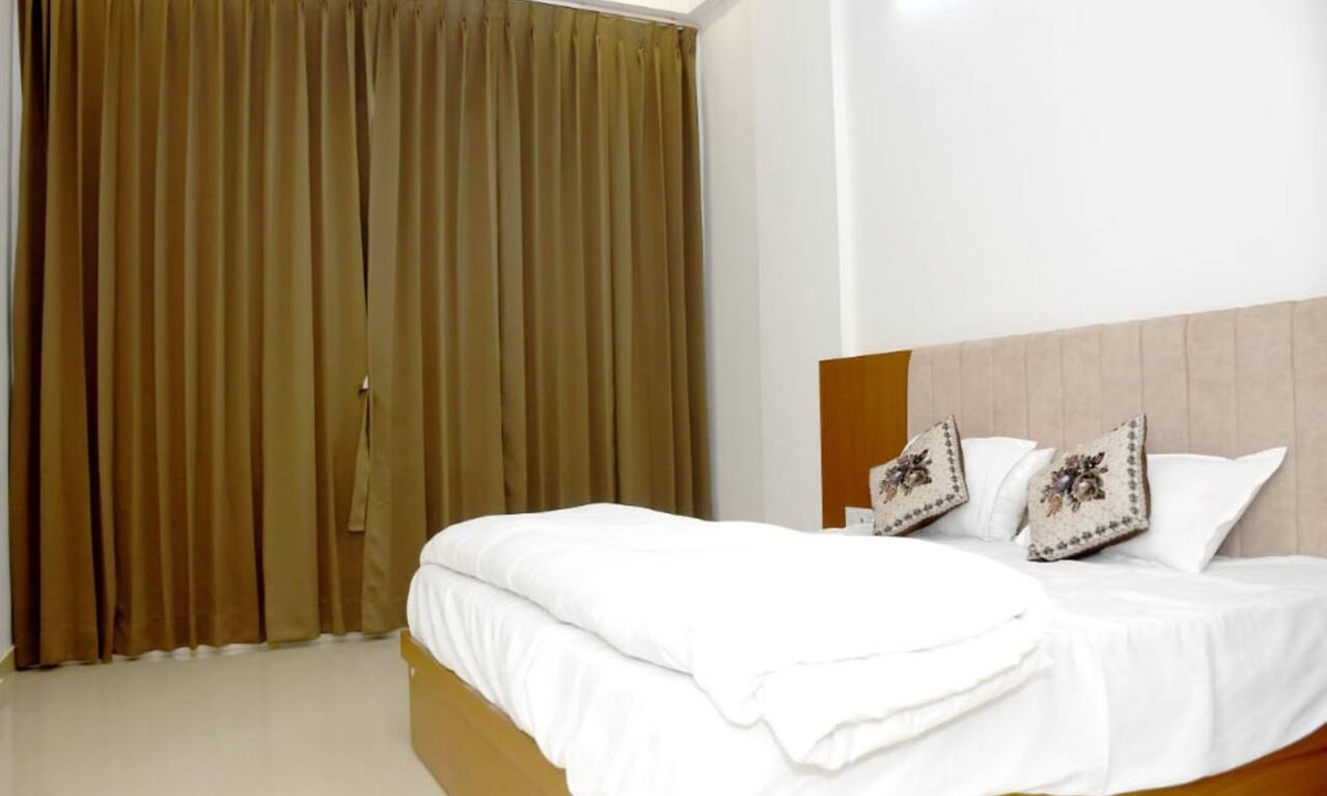 Bundi Hotel | Hotel Pushpa Paradise