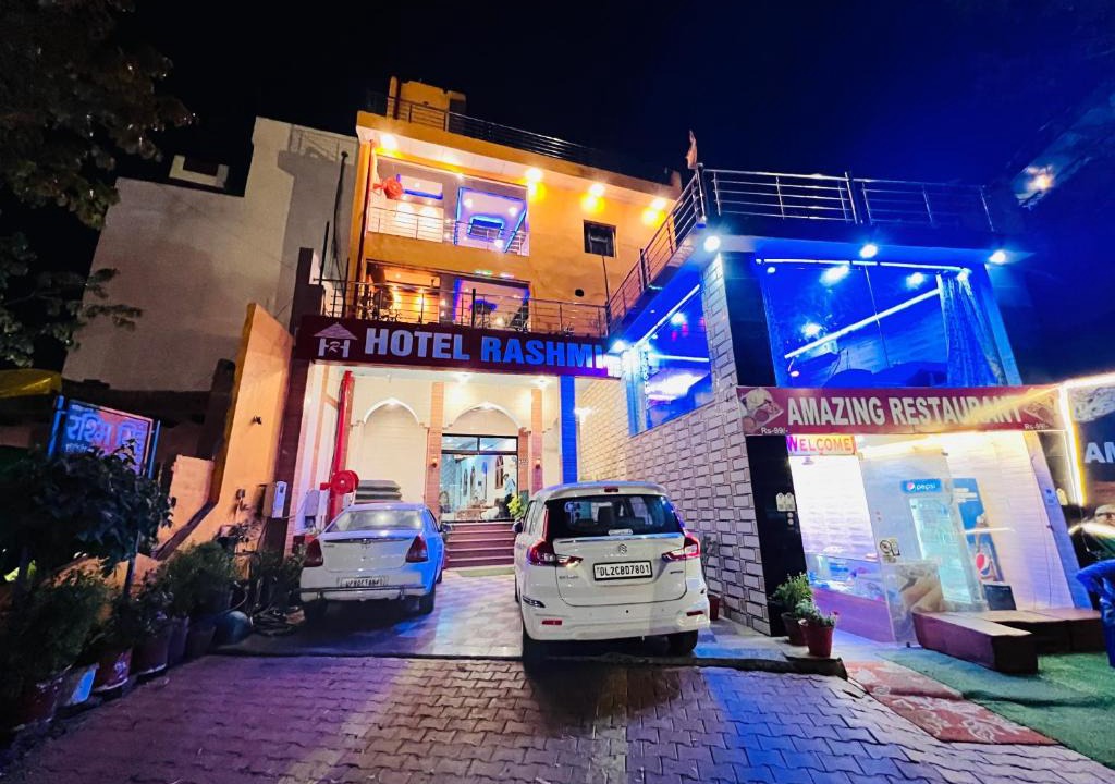 Agra Hotel | Hotel Rashmi palace