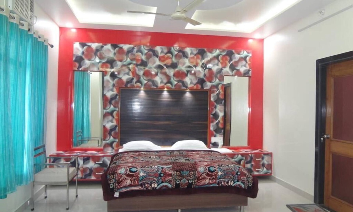 Varanasi Hotel | Hotel Royal Country Club