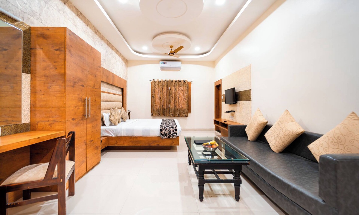 Sagar Hotel | Hotel Royal Palace - Sagar
