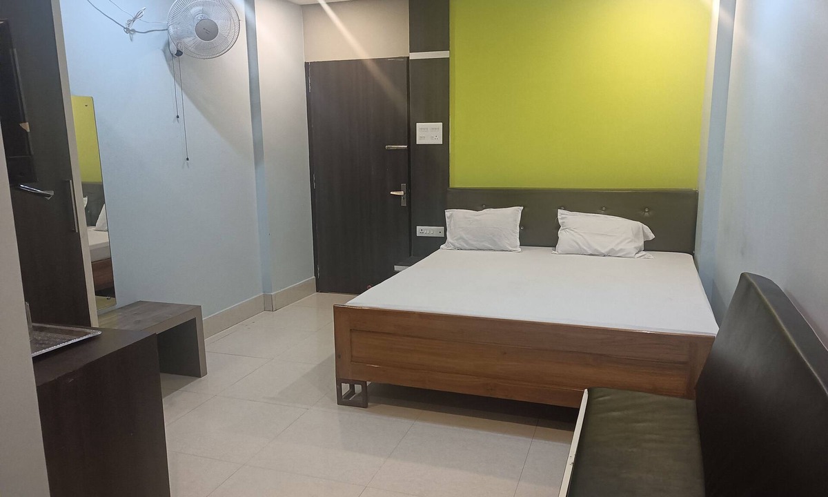 Police Bazar Hotel | HOTEL ROYAL RESIDENCY