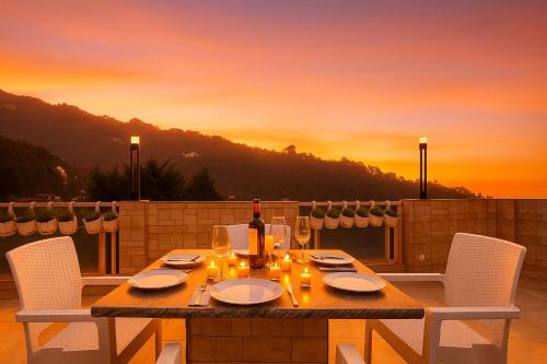 Mussoorie Hotel | Hotel Shiva Lake - Near Mussoorie Lake
