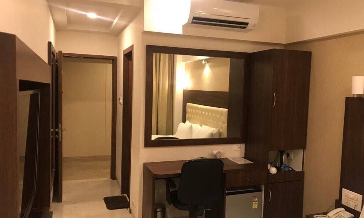 Dombivli East Hotel | Hotel Shivam