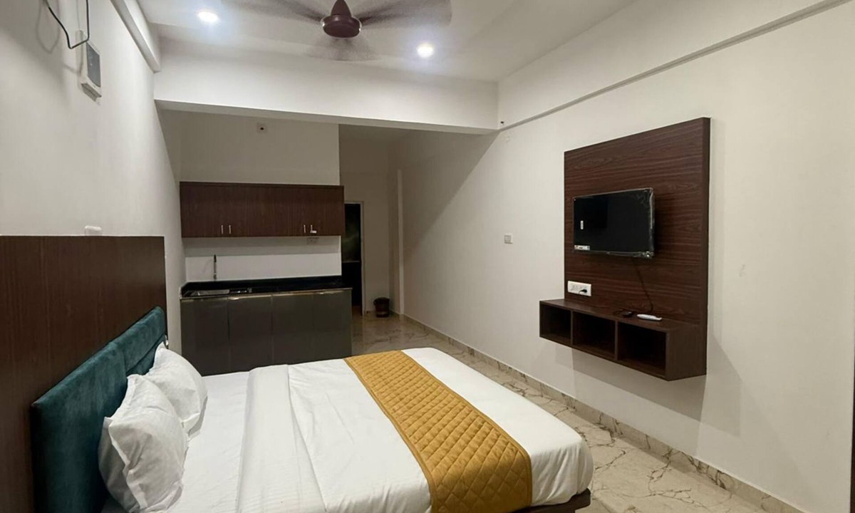 Adyar Hotel | Hotel Skyline Natekal