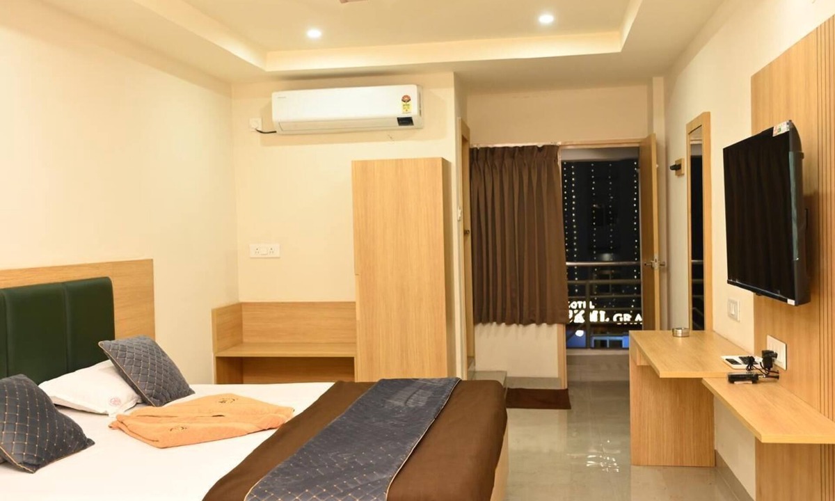 Dabagardens Hotel | HOTEL SREE KANYA INN