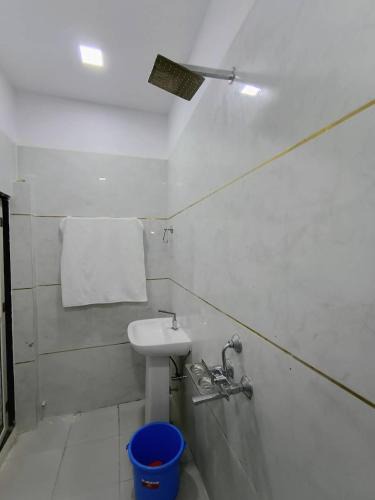 Gulabpura Hotel | Hotel Suraj Palace And Restaurant