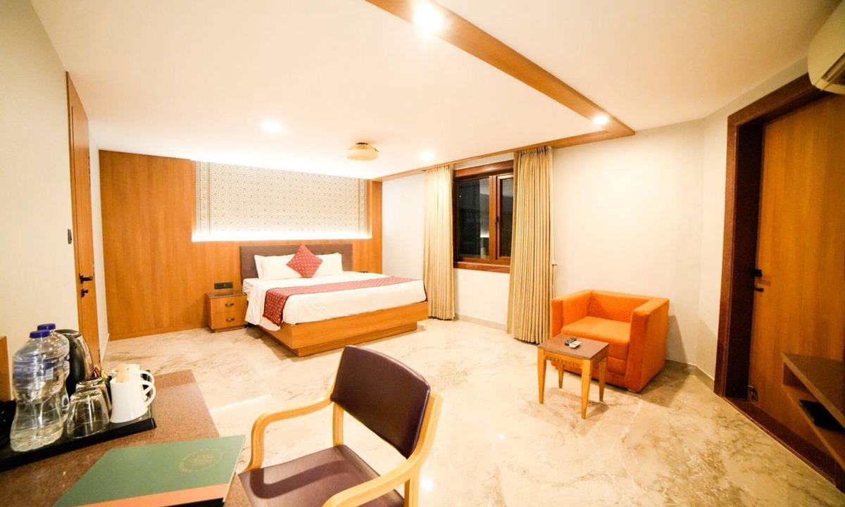 Varanasi Hotel | Hotel Surya