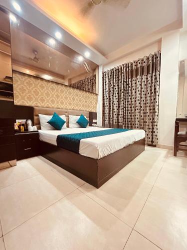 Karol Bagh Hotel | Hotel The Yug