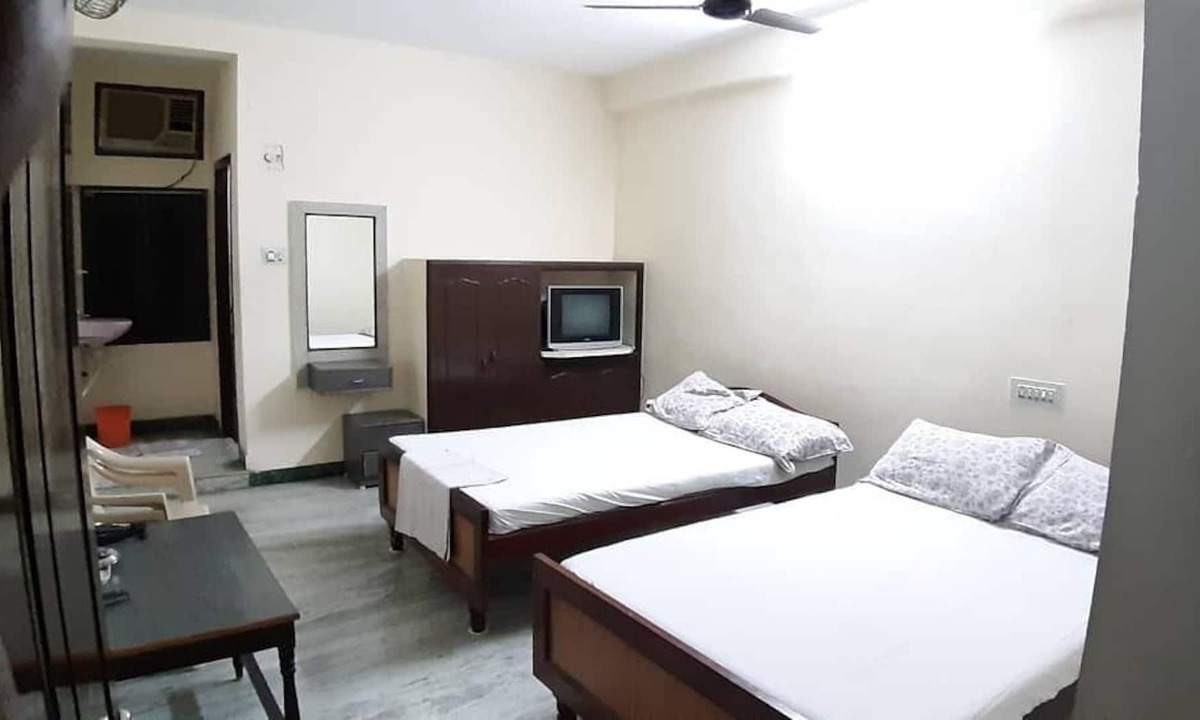 Poonamallee Hotel | Hotel Vaithee Park