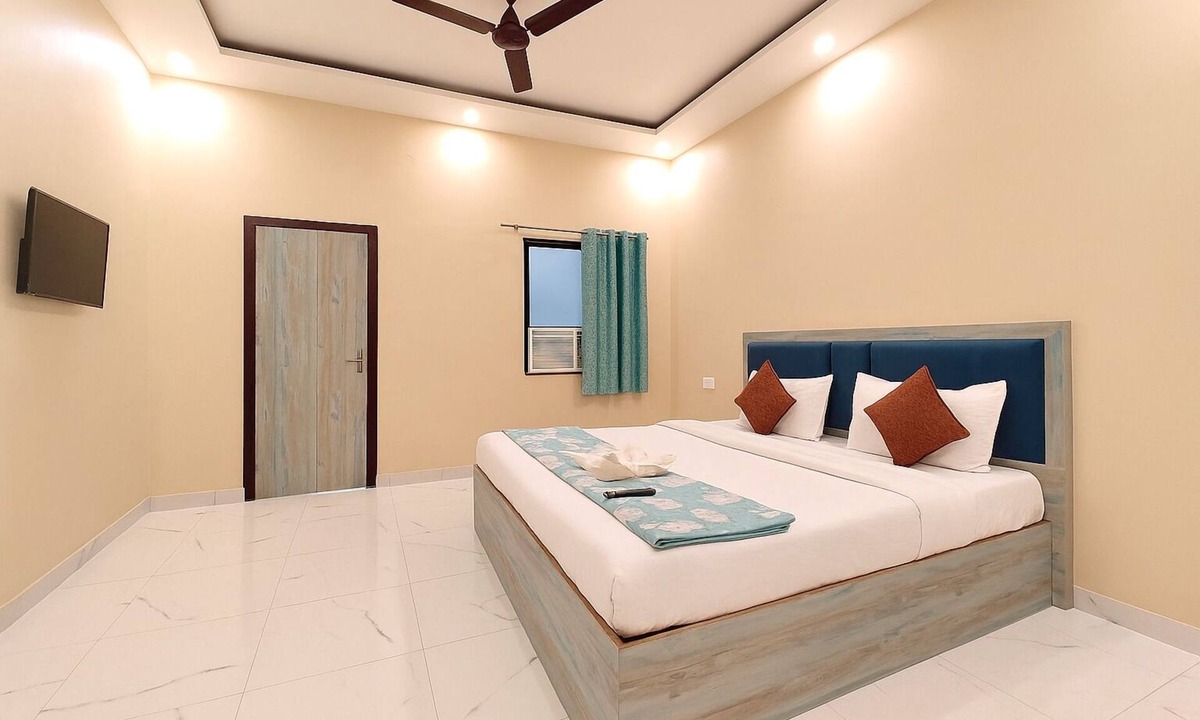 Varanasi Hotel | Hotel Vrrinda Homestay Varanasi