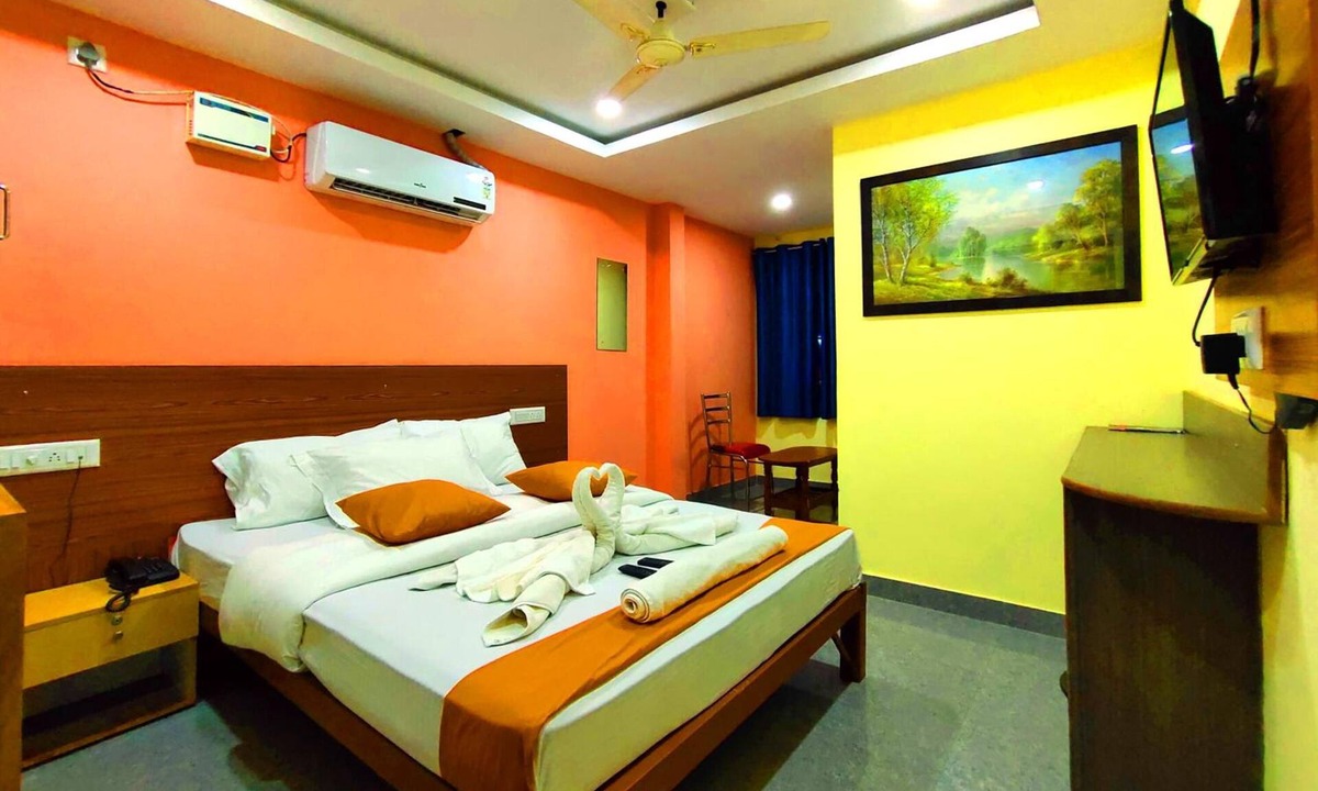 Narasapura Hotel | Housefinch Residency
