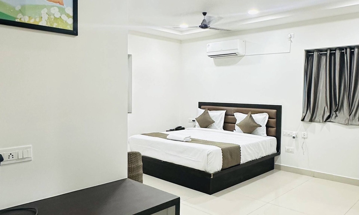 HITEC City Hotel | Innzoy Comforts