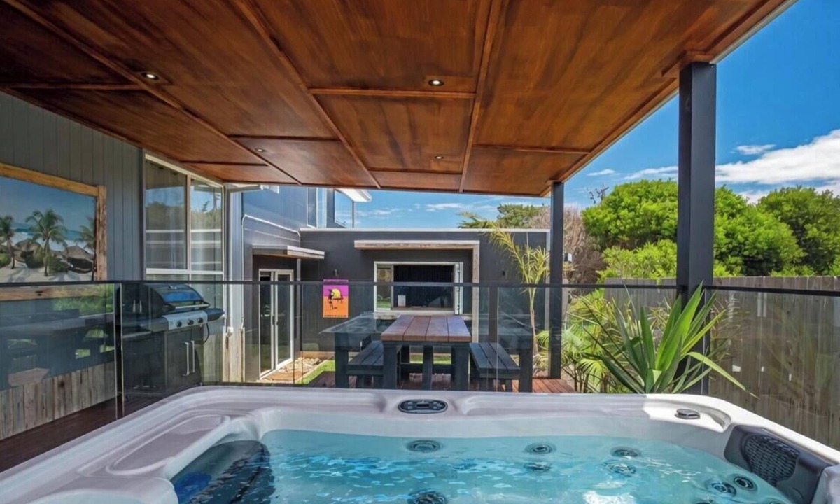 Cape Woolamai House | Island Getaway, Outdoor Spa, Games Room