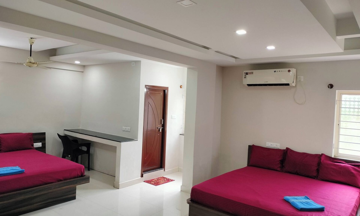 Kollur Hotel | Jaganmatha Kollur