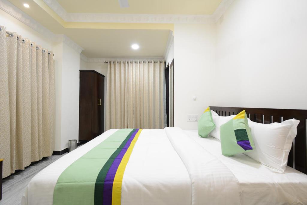 Udaipur City Centre Hotel | Jheel Mahal