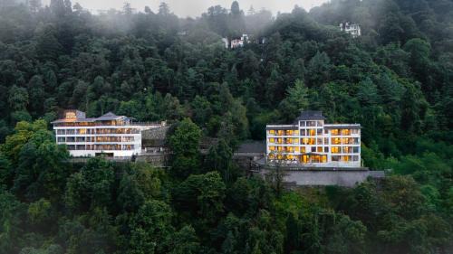 The Mall Road Resort | juSTa Hollow Oak, Mussoorie