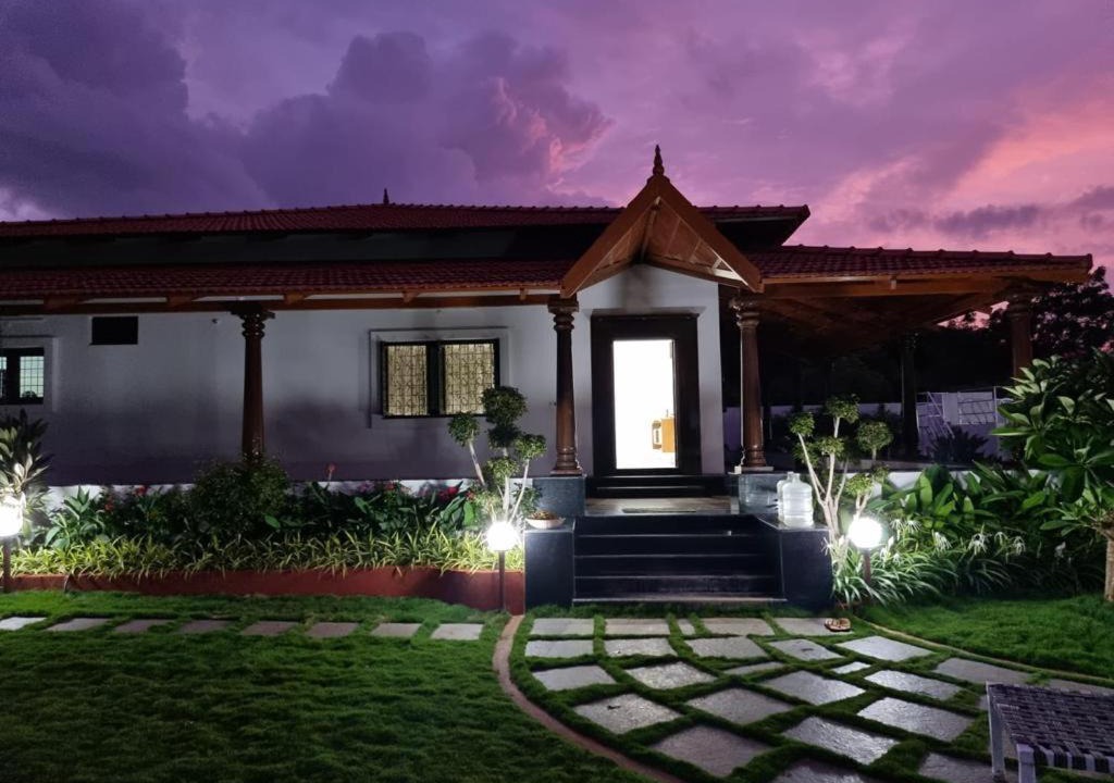 Chevella Villa | Kerala House