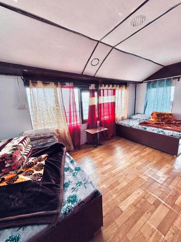 Lebong and Mineral Spring Tea Garden House | Kismat Homestay Dawaipani