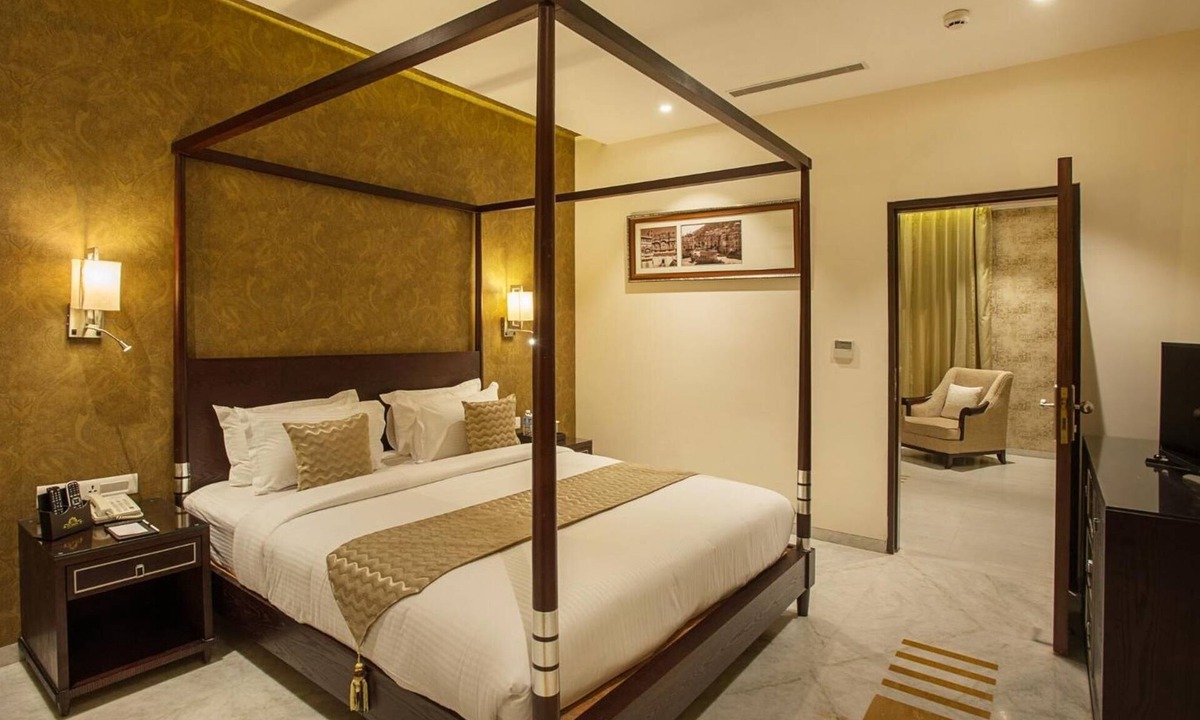 Amer Hotel | KK Royal Hotel & Convention Centre