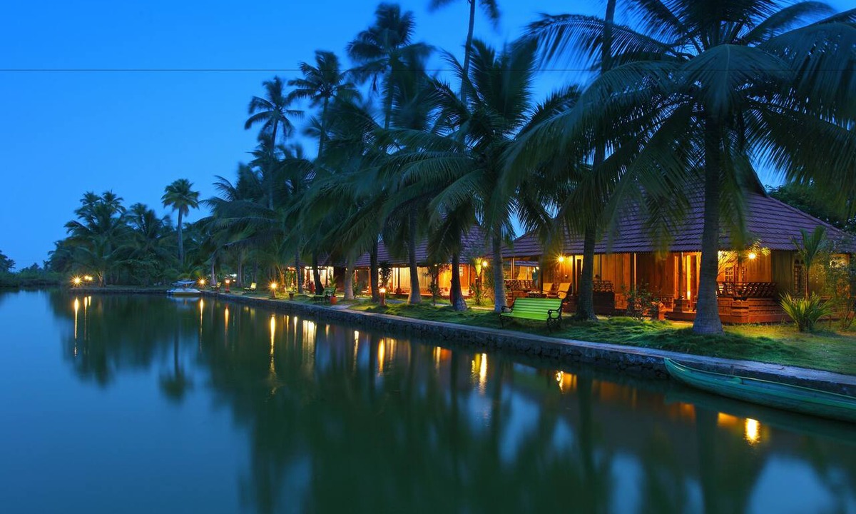 Ezhupunna Hotel | Kondai Lip Backwater Heritage Resort