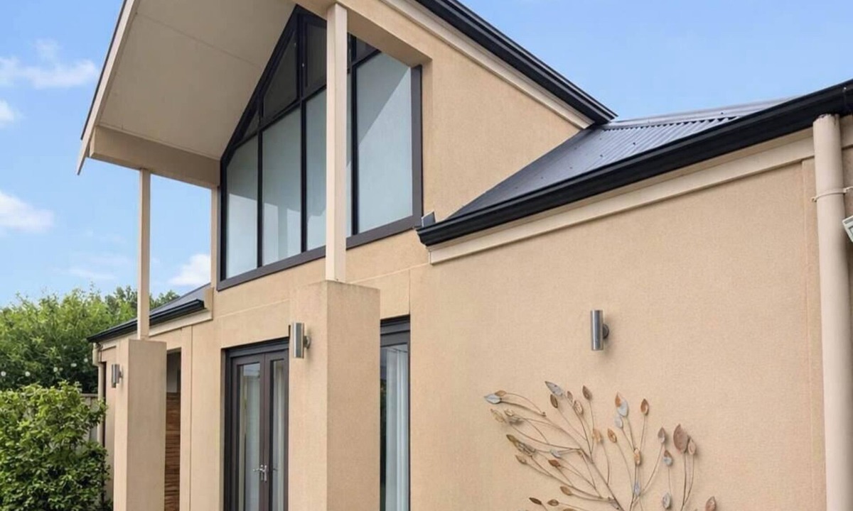 Joslin House | KozyGuru | Joslin | Private Self-Contained 1 BR