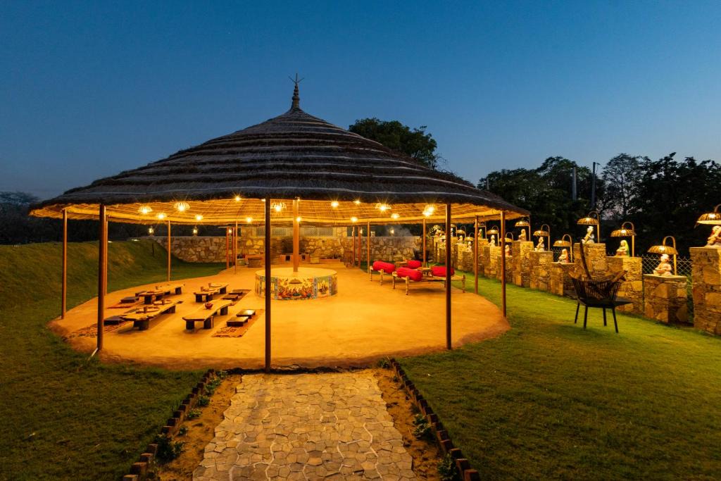Village Hokra Villa | Krishna Serenity Villa Pet-friendly 7-BHK Farmhouse with Pool, Gazebo and Garden