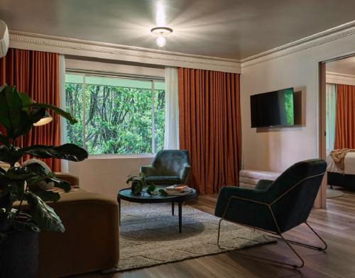 Blackheath Hotel | Kyah
