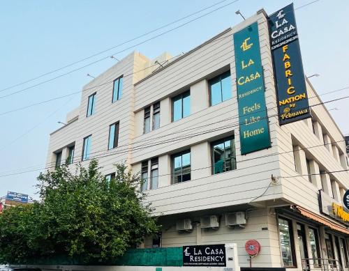 Gomti Nagar Hotel | La Casa Residency