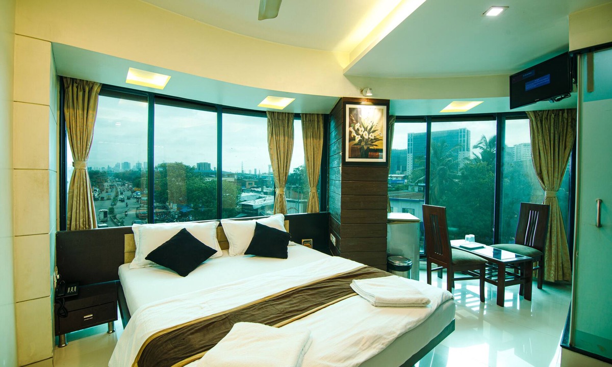 Kurla West Hotel | LA Hotel Metro