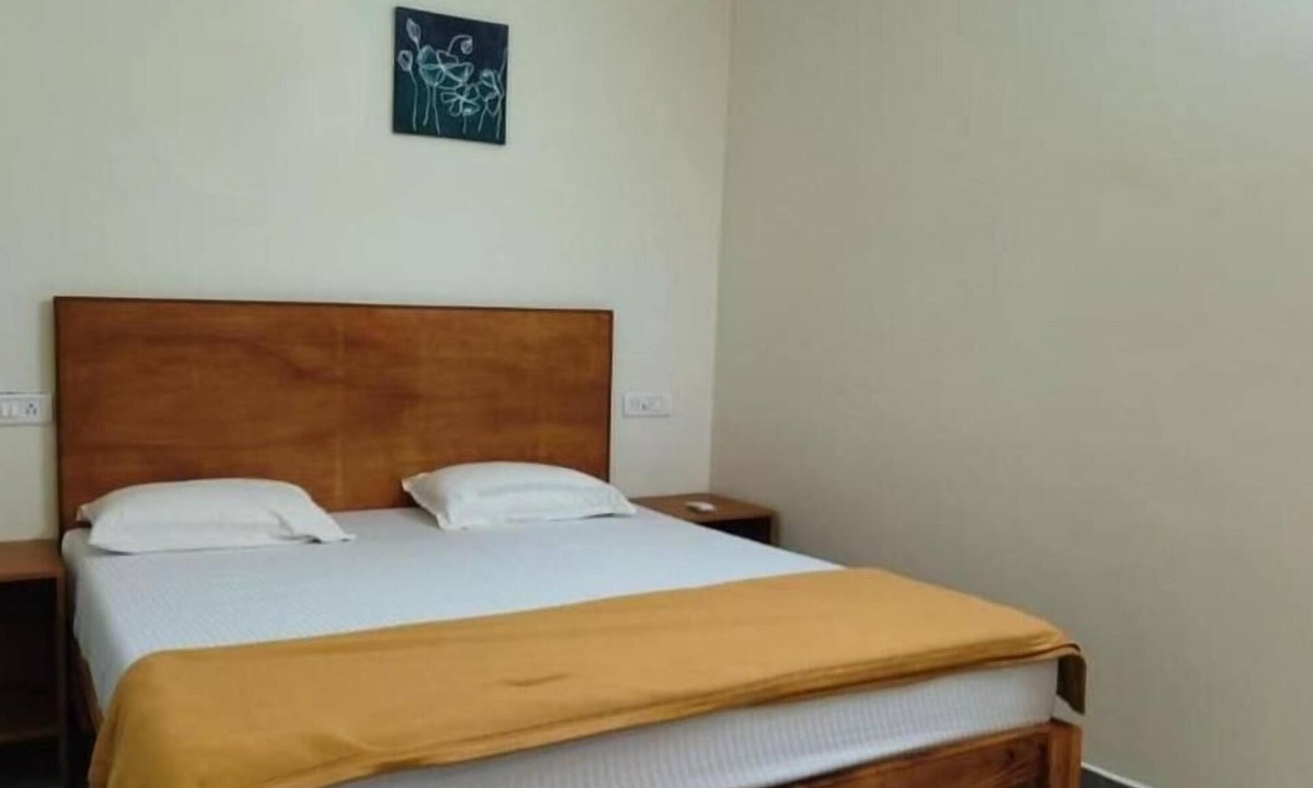 Anna Nagar Hotel | Laya Crest
