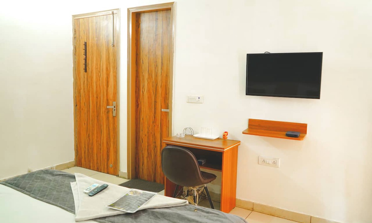 Gurugram Hotel | LB Residency