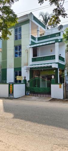 Poornankuppam House | Le Green House Villa