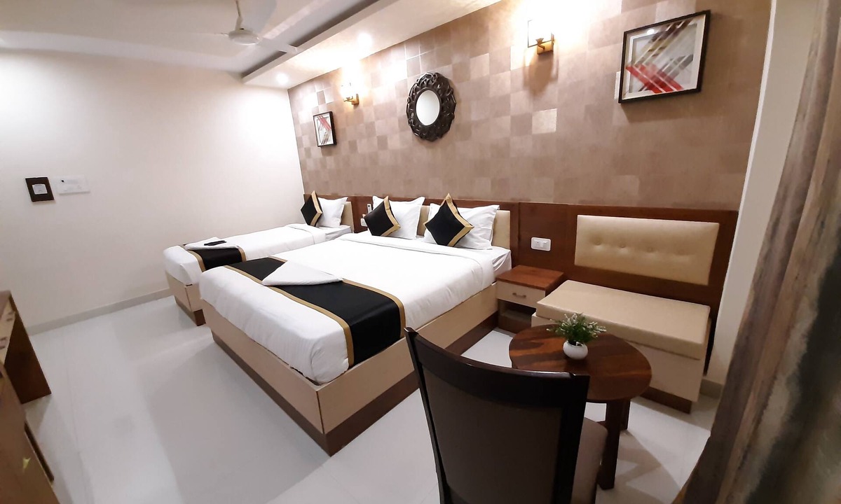 Periamet Hotel | Liza Regency