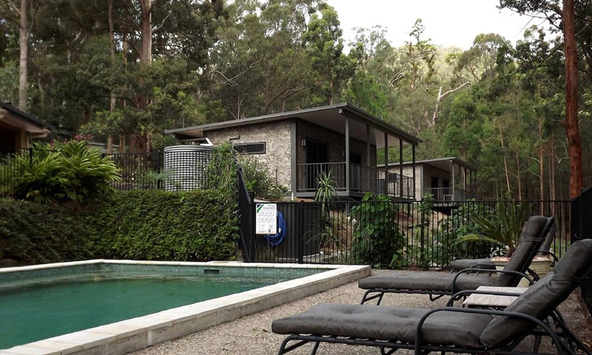 Boyland Cabin | Luxurious Poolside Cottage with Private Veranda near Canungra, Queensland