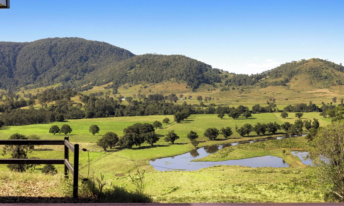 Conondale House | Luxury Guesthouse on a Scenic Private Farm with Breathtaking Views