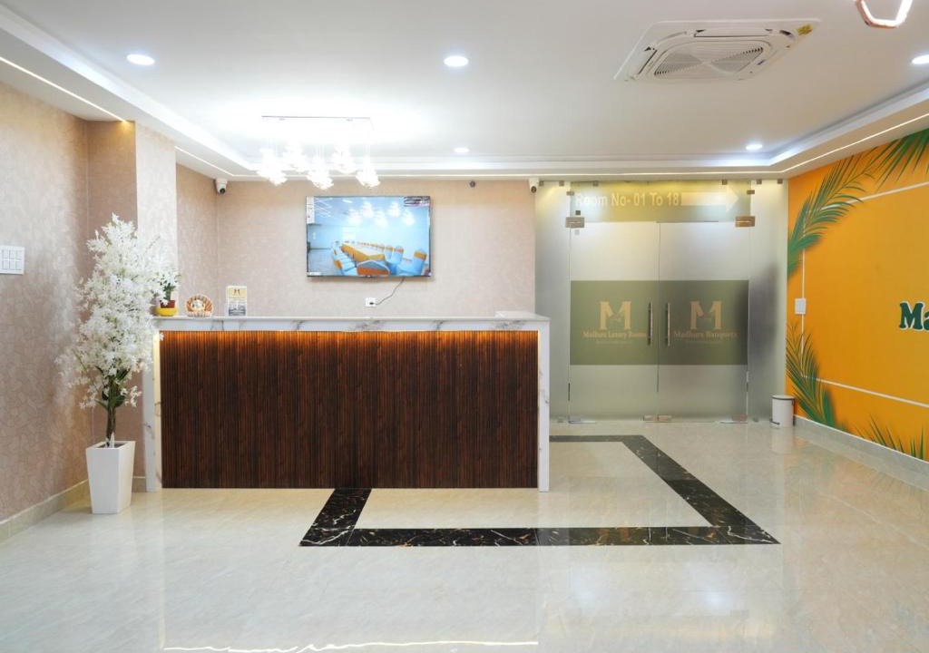 Manikonda Hotel | Madhura Luxury Hotel, Gachibowli near Hitech City