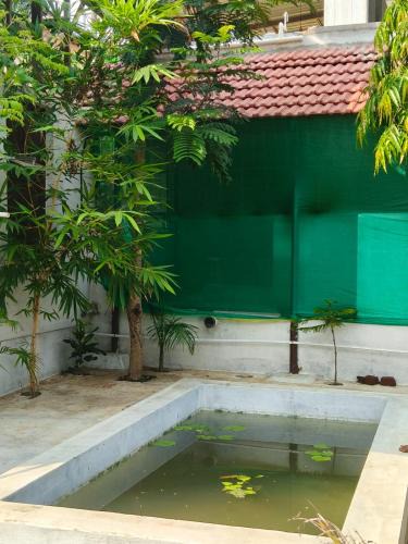 Kumbakonam House | Maha Periyava Kuteeram 6 Adults Budget Stay