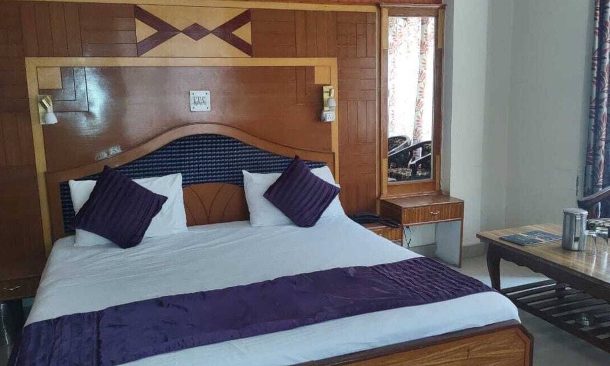 Jhakri Hotel | Mahesh Hotel & Restaurant