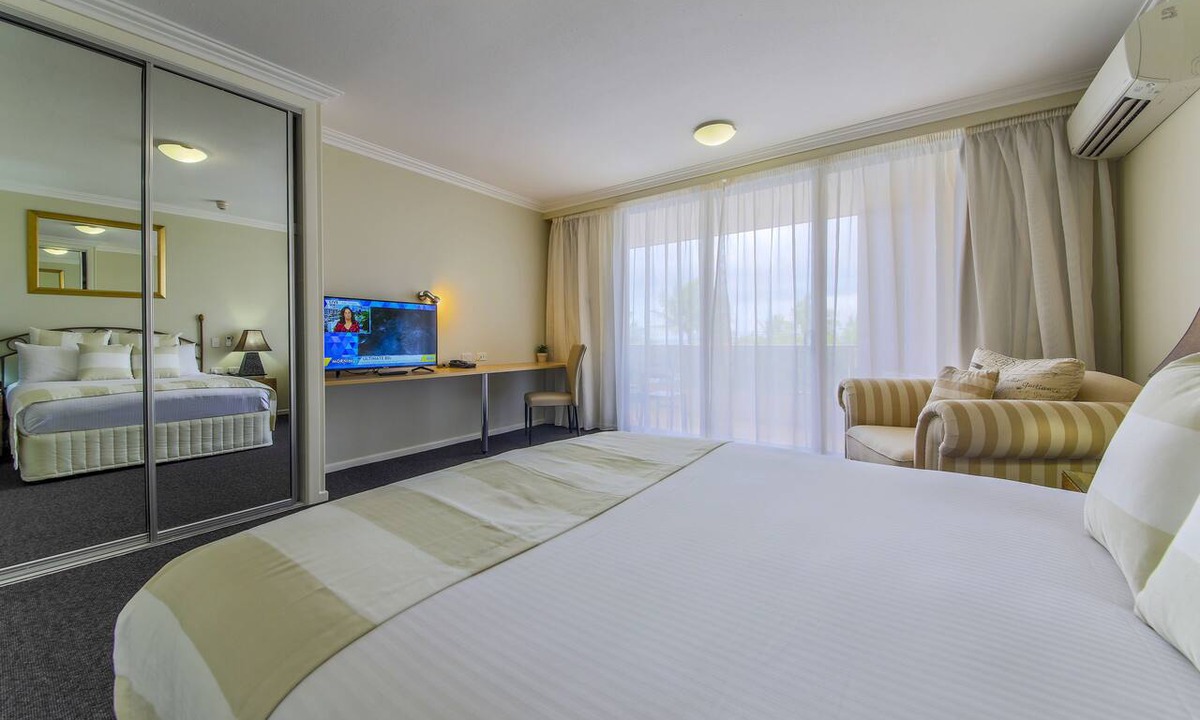 Mackay Harbour Hotel | Mantra Mackay