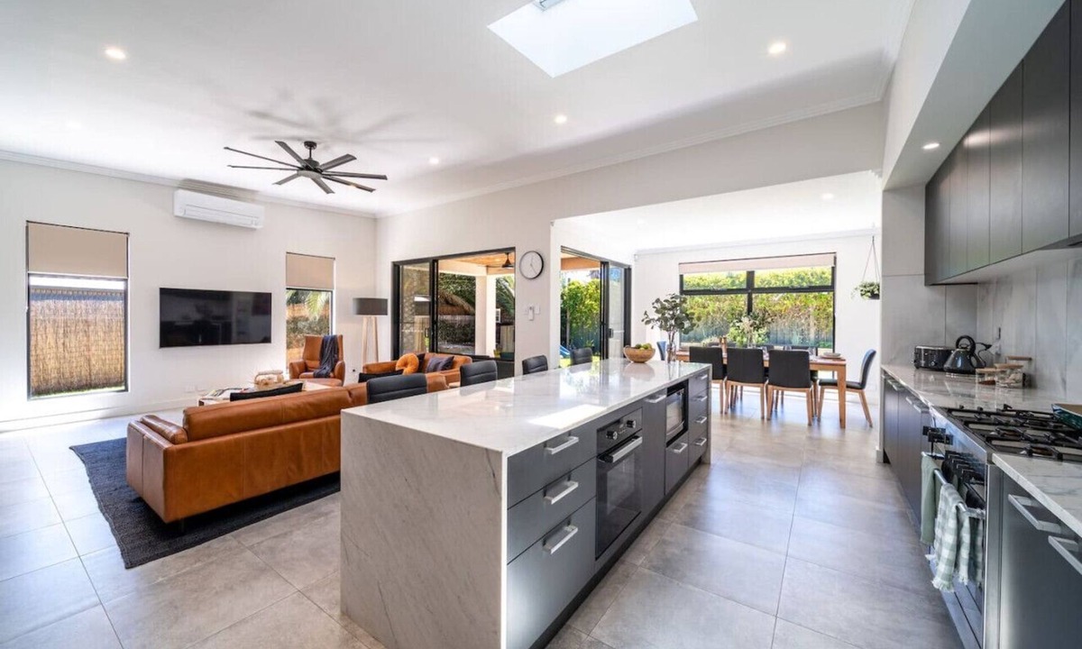 South Plympton House | Marble @ South Plympton: Effortless Family Comfort