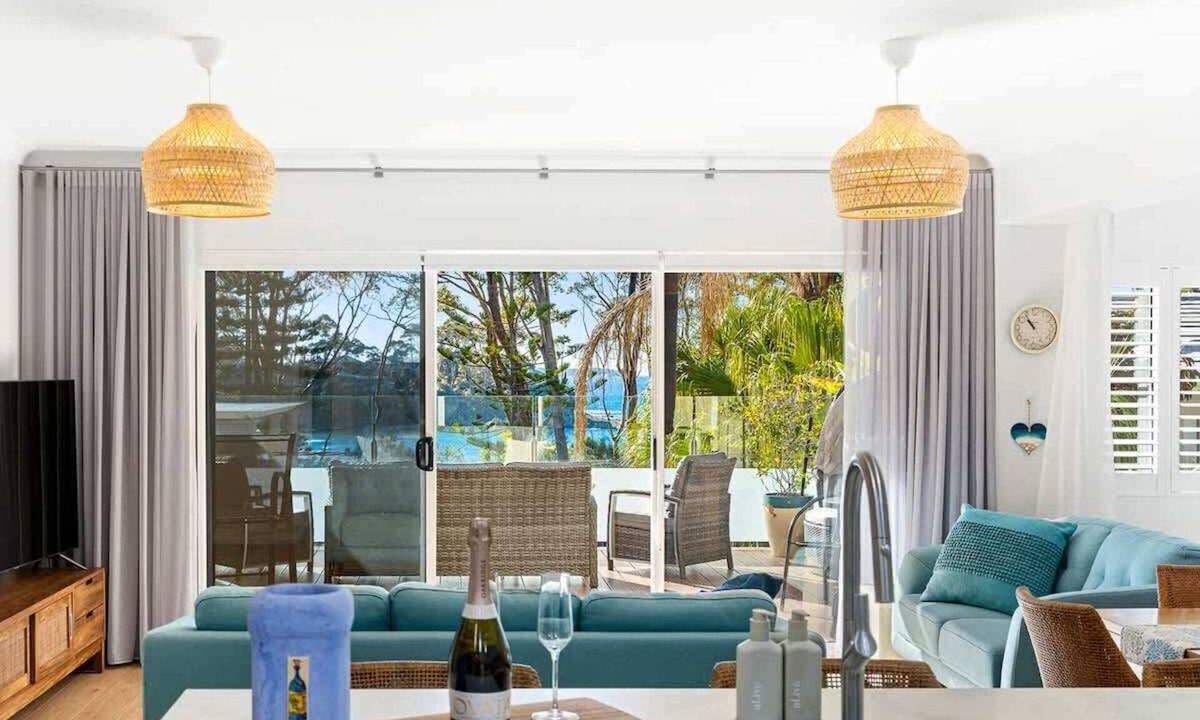 Denhams Beach House | Margs at Denhams | Beach Access & Ocean Views