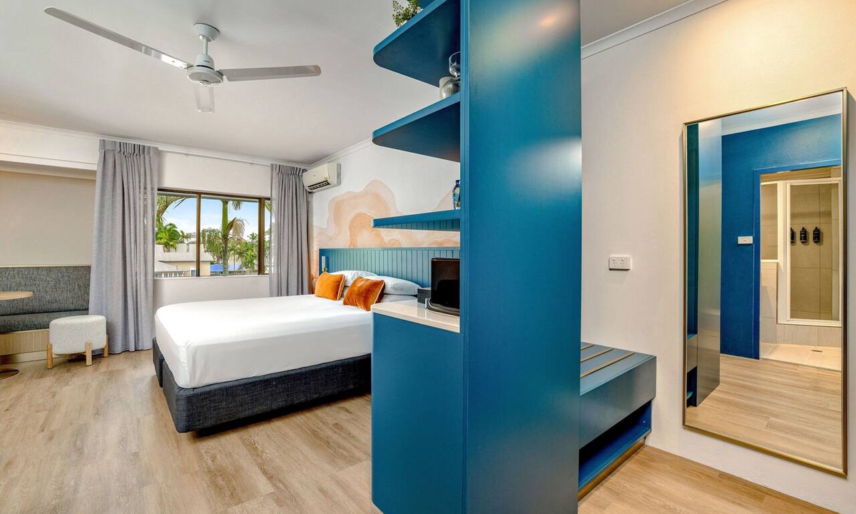 Cairns Central Business District Hotel | Mercure Cairns