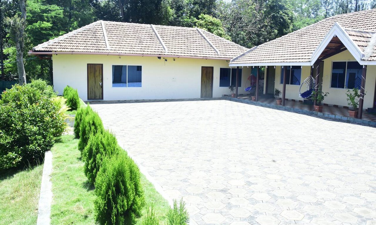 Chikkamagaluru House | Misty Green