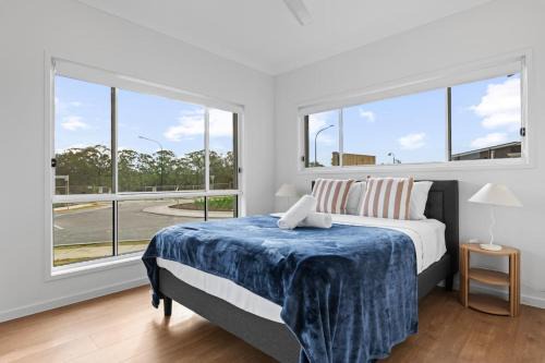 Park Ridge House | Modern 3BR Home in Peaceful Park Ridge Estate