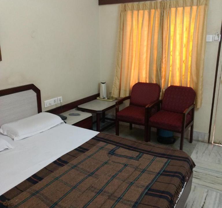 Sheshadripuram Hotel | Modern Hotel